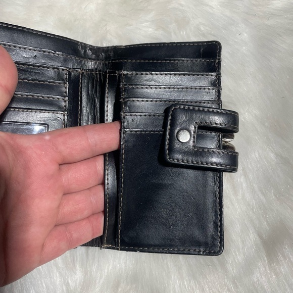 Kenneth Cole calfskin wallet - Picture 4 of 11